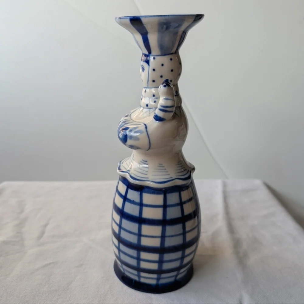 Russian Gzhel Handpainted Blue Detail Girl & Kitten Porcelain Vase Vintage